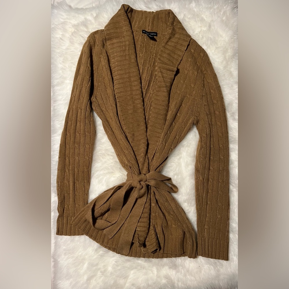 Brown/Tan Collared cardigan with Tie Closure. Size medium.